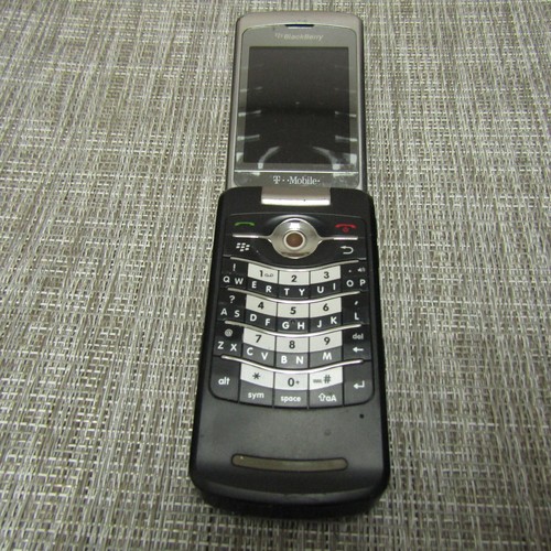 Blackberry pearl flip - pearl, 8220